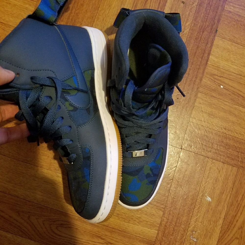 Women's Nike sneakers